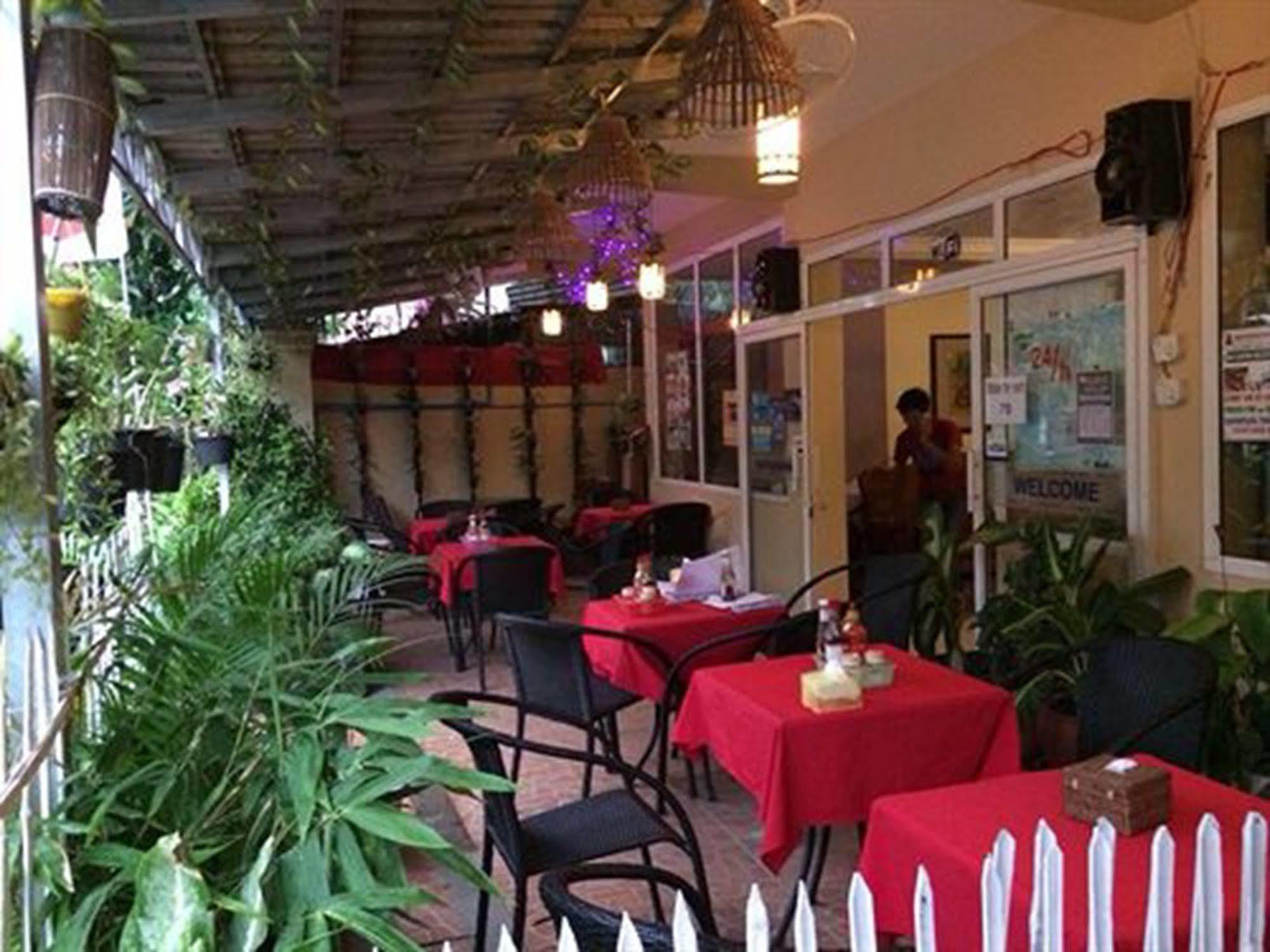 Homeland Guesthouse Phnom-Penh Buitenkant foto